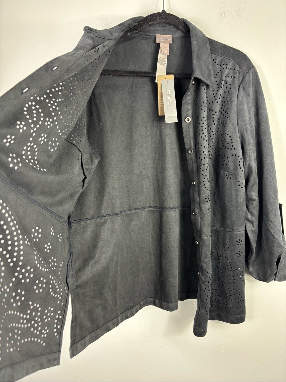 NWT Chico’s Faux Suede Easy Jacket Graphite Gray Laser Cut Perforations Sz 2 - Picture 6 of 7